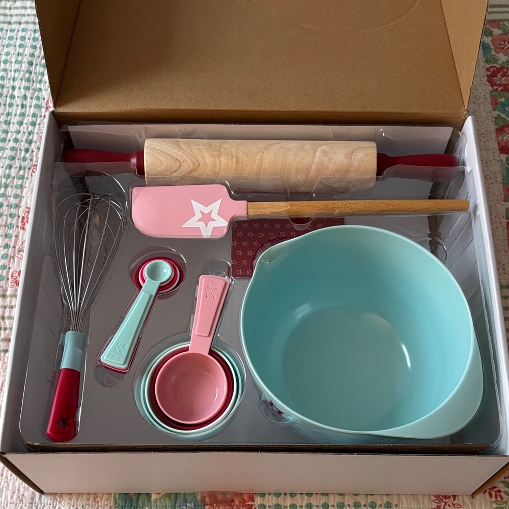Williams-Sonoma American Girl NWT Baking Set with Pink and White Accents